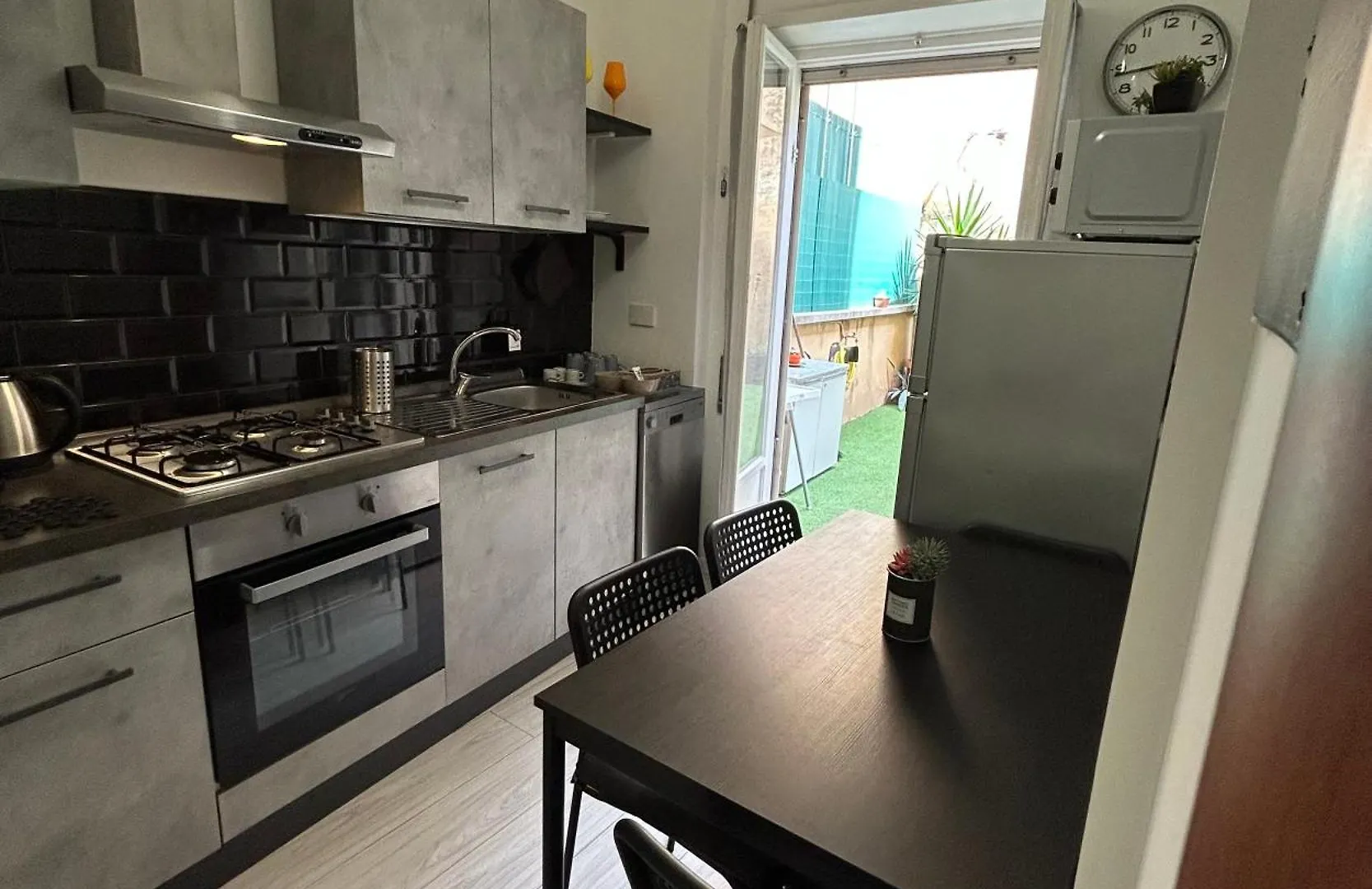 Apartment Candelor'S House - Apt & Garden In Gianicolense Rome